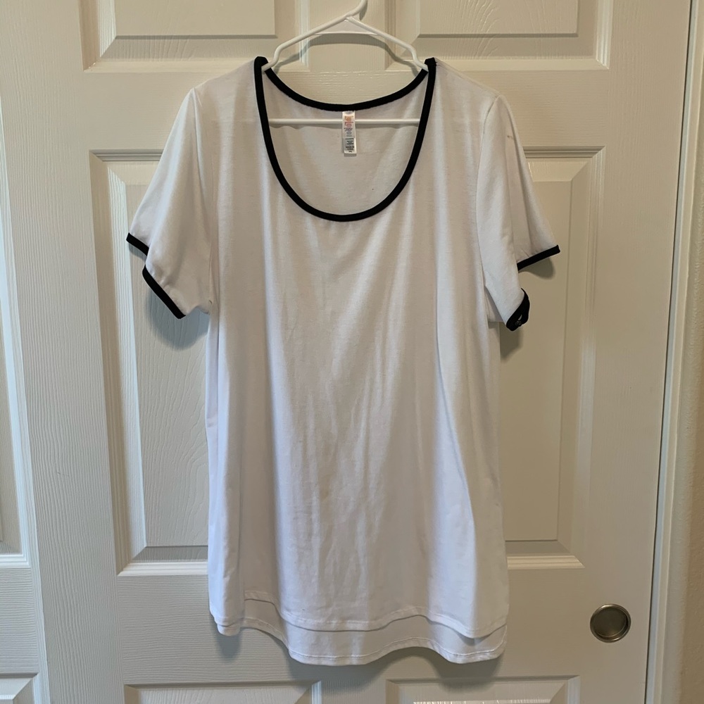 Lularoe T Shirt